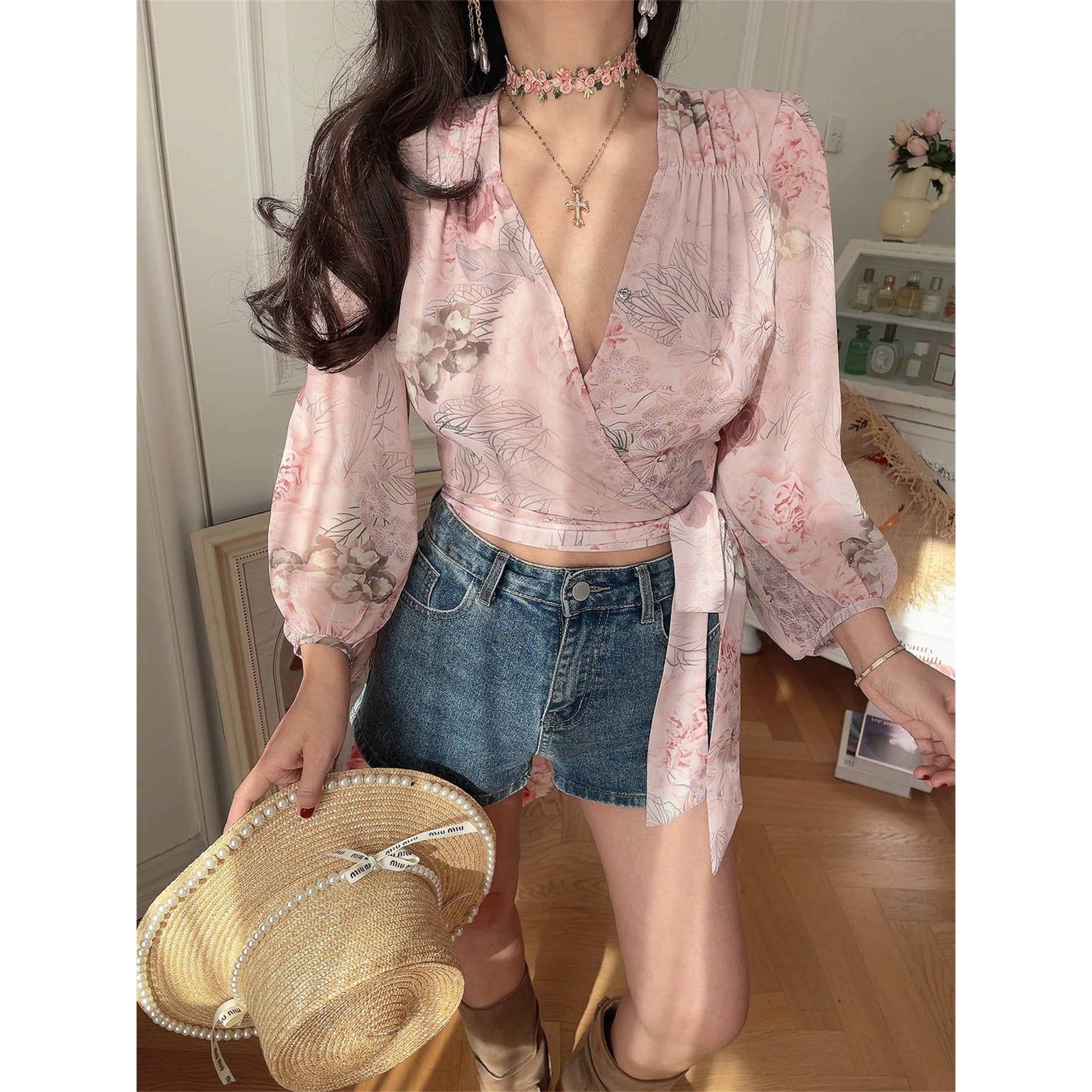 Retro V-Neck Lantern Sleeve Tie-Up Floral Shirt